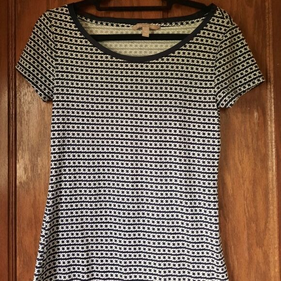 Banana Republic Scoopneck T Shirt Tencel Navy Short Sleeved - Picture 2 of 7